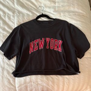 brandy melville penelope new york cropped tee